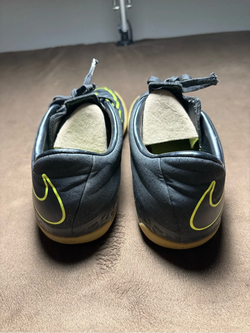 Nike Hypervenom Indoor Soccer Shoes – Men’s US 8